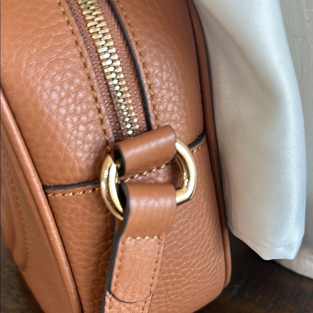 Gucci Tan Leather Soho Disco Crossbody Bag - Picture 3 of 10